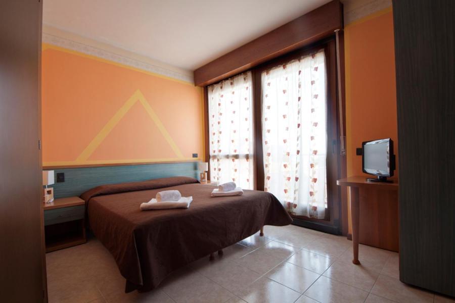 Hotel St. Antony Бардоліно Номер фото